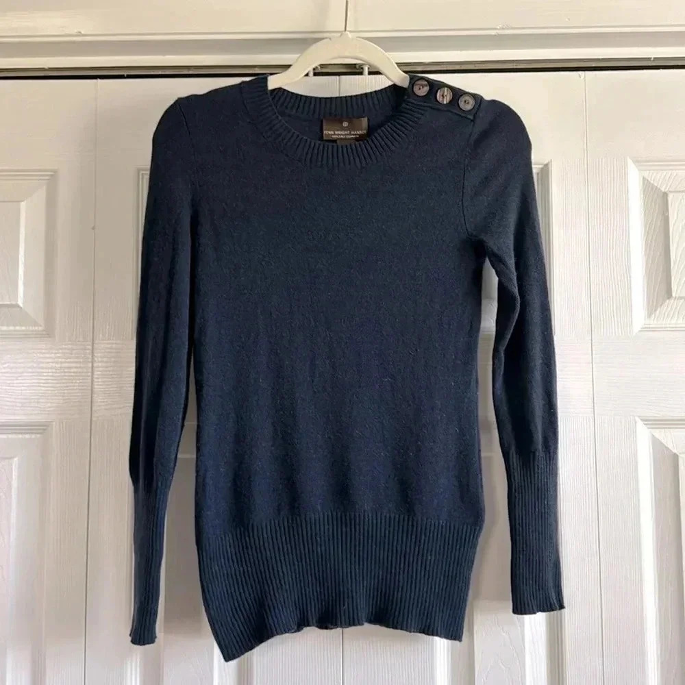 Fenn Wright Manson | 100% cashmere sweater | navy blue | size XS